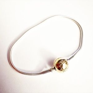 Pandora Essence 14k Solid Gold Clasp Bracelet